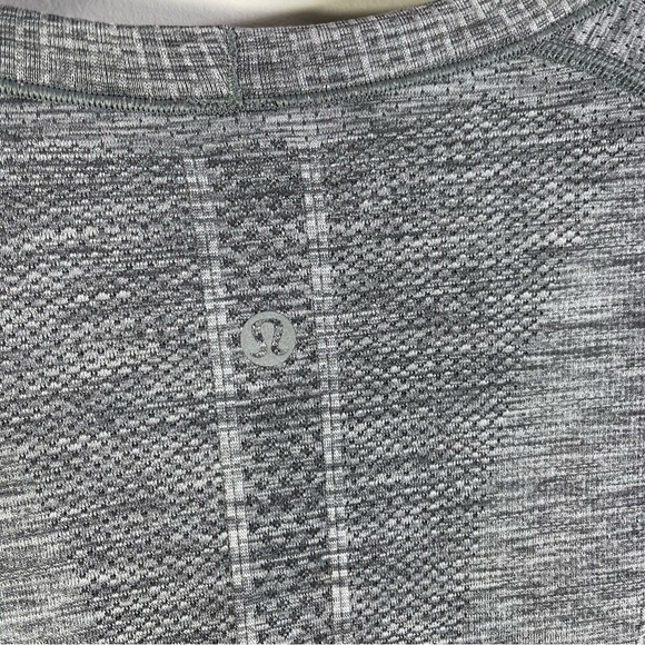 Lululemon Athletica Swiftly Tech Long-Sleeve Shirt 2.0
Hip Length Size 10 - Picture 8 of 12
